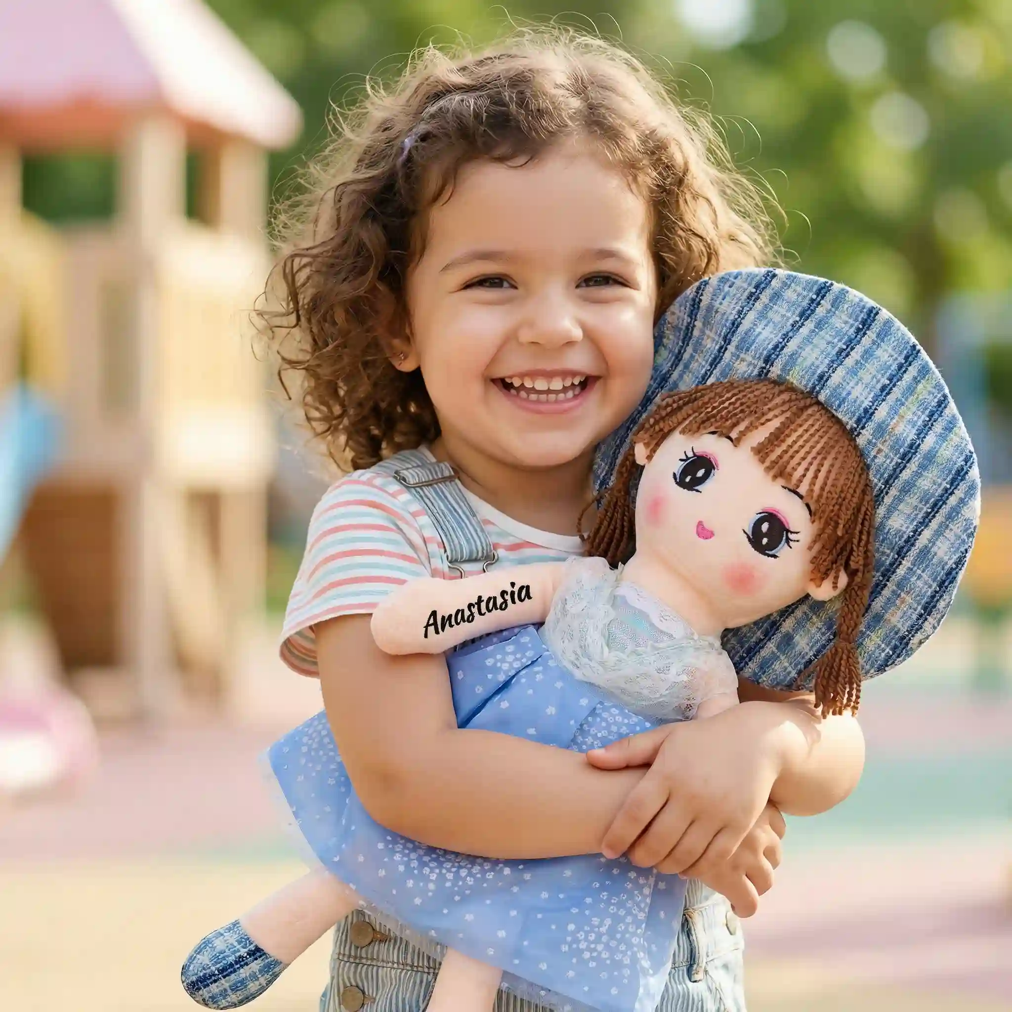 Papusa Personalizata Cocheta cu Palarie Albastra Papusa Personalizata Cocheta cu Palarie Albastra